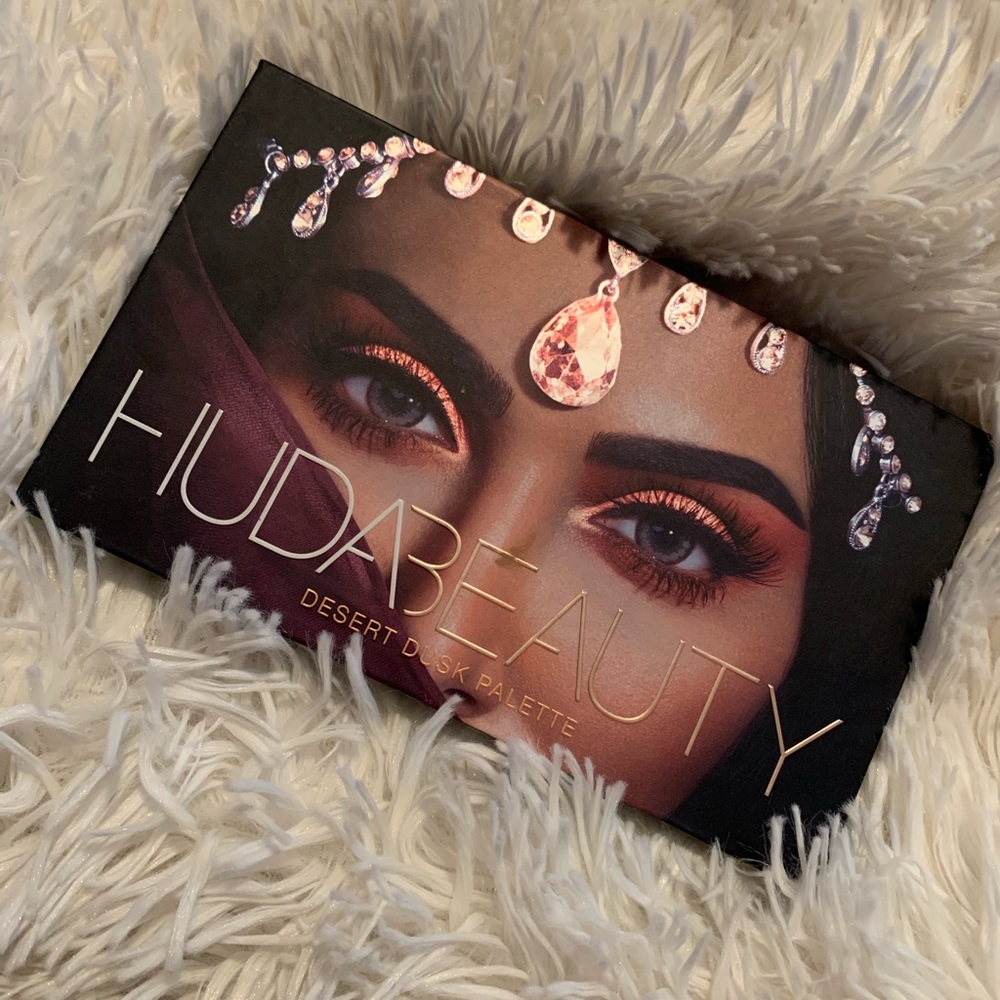 Huda beauty Desert Dusk